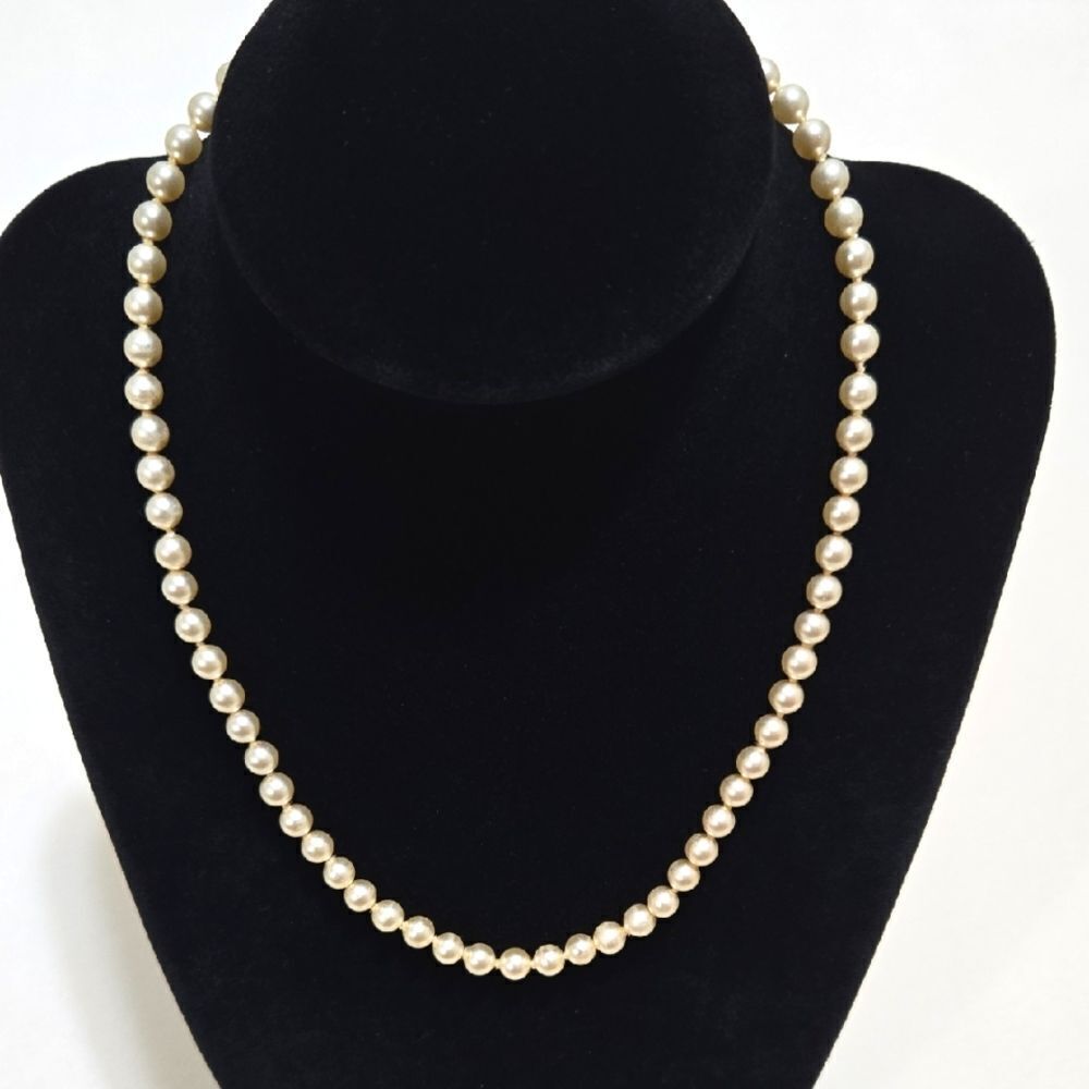 Cream Pearl Necklace